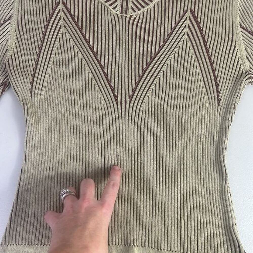 RTR AKNVAS Lennox Rib Knit Top burgundy/tan size medium turtleneck blouse ribbed - Picture 8 of 8